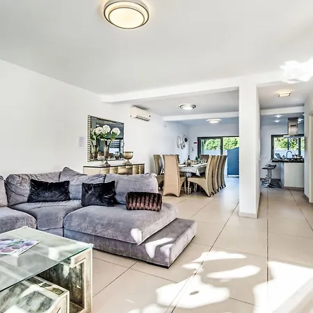 V5 Vip By Interhome Nyaraló